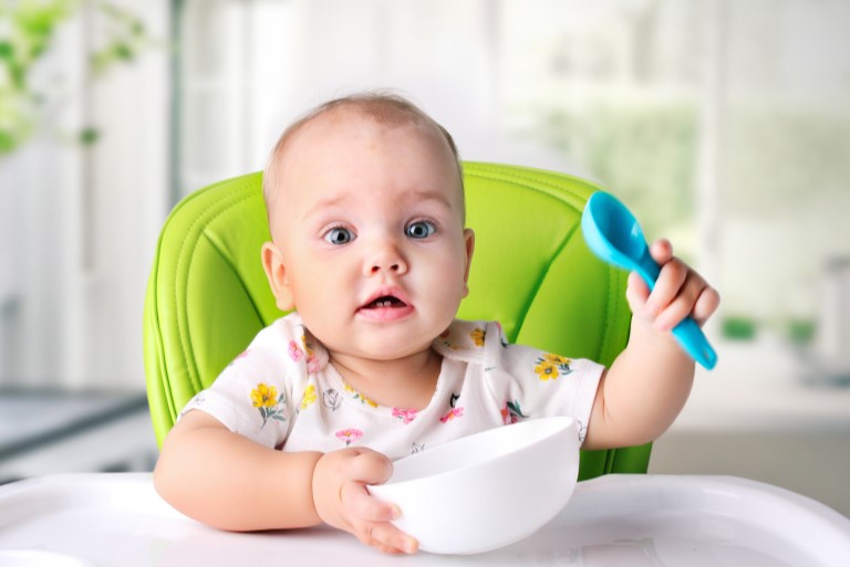 Zmiana w diecie dziecka – kiedy odstawić naturalny pokarm?